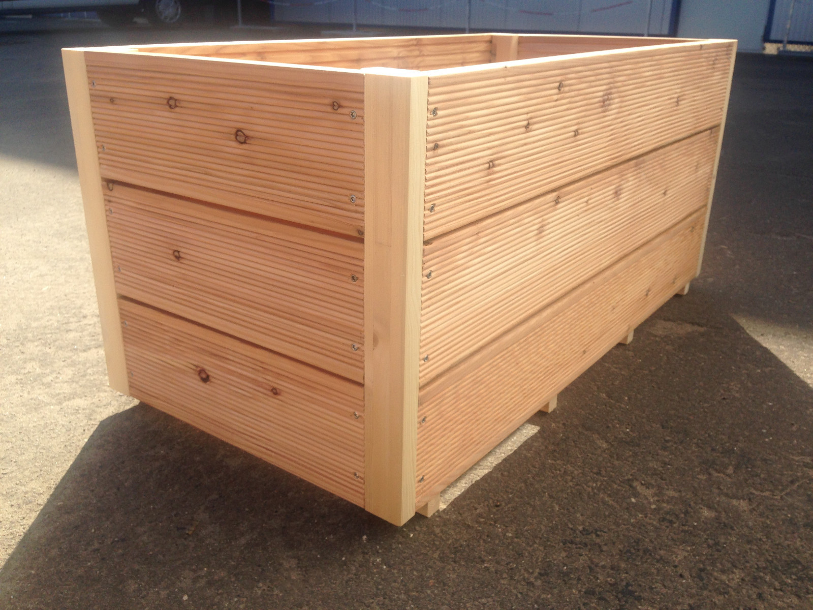 Blumenkästen aus Lärchenholz – langlebig, stabil & wetterfest